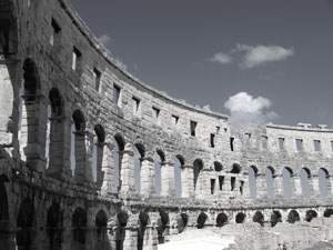 Amphitheater_Pula_1_thumb.jpg